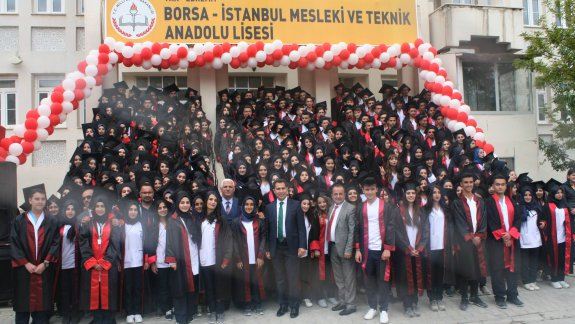 Van Borsa İstanbul Mesleki ve Teknik Anadolu Lisesi Mezuniyet Programına Katıldık