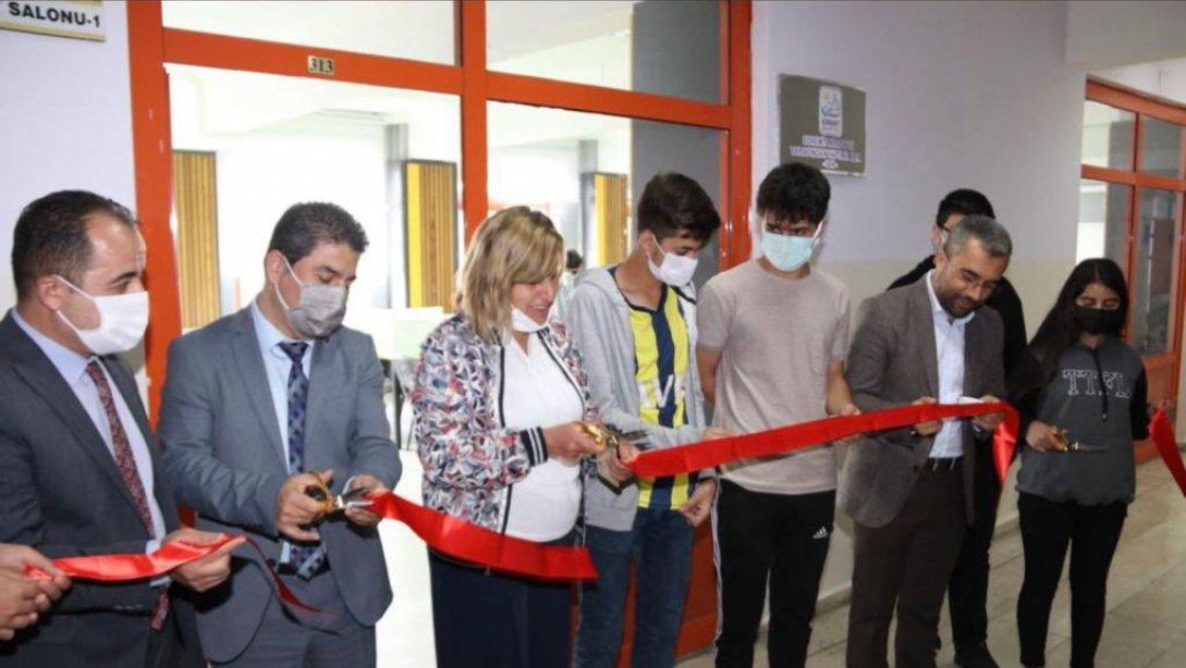 Türk Telekom Fen Lisesi'nde Edremit Belediyesi Tarafından Yapımı Tamamlanan Etüt Salonunun Açılışı Gerçekleştirildi