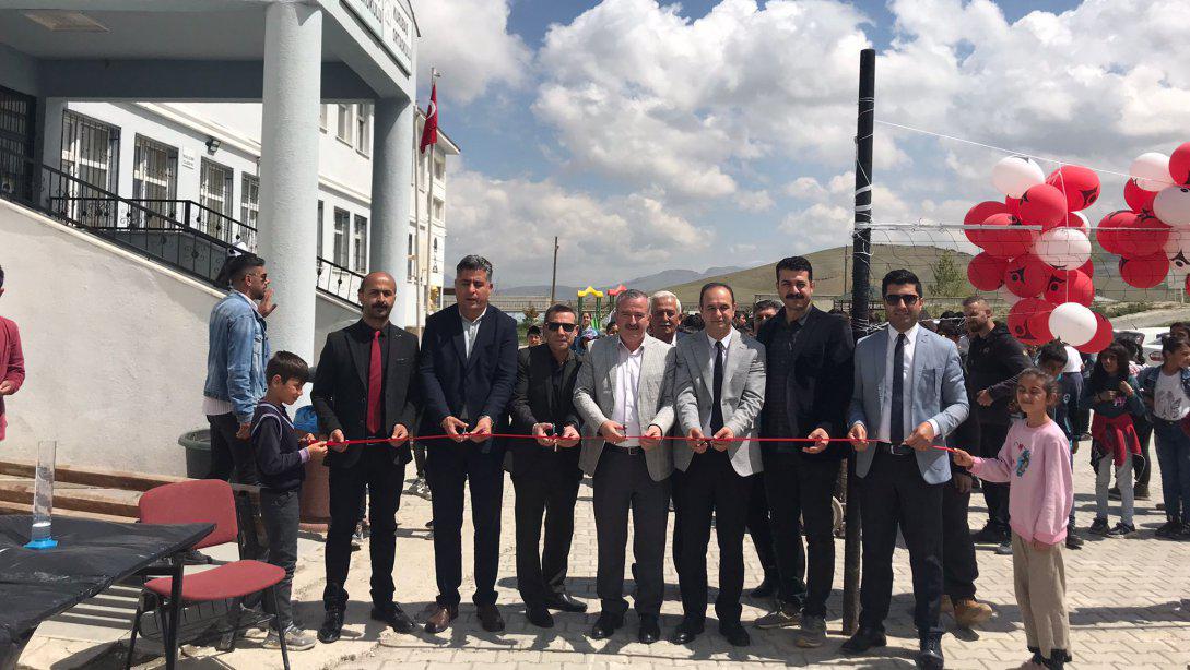 Kurubaş Ortaokulu 4006 Tübitak Bilim Fuarı Açılışına Katılım Sağlandı