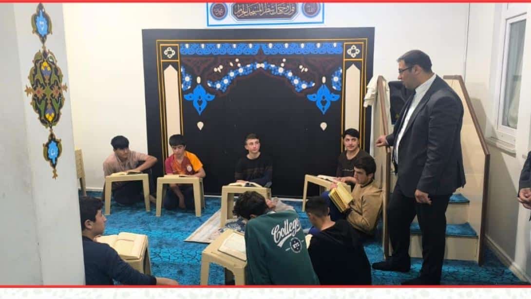 Müdür Nurses ve Acar'dan Öğrenci Yurtlarına Gece Ziyareti